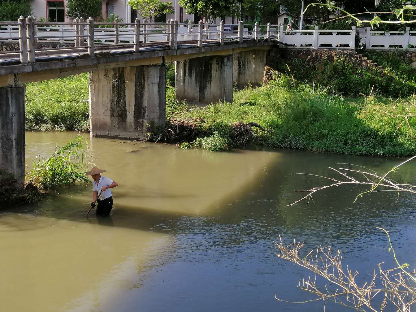 永定区抚市镇:开展河道综合治理 助力人居环境整治