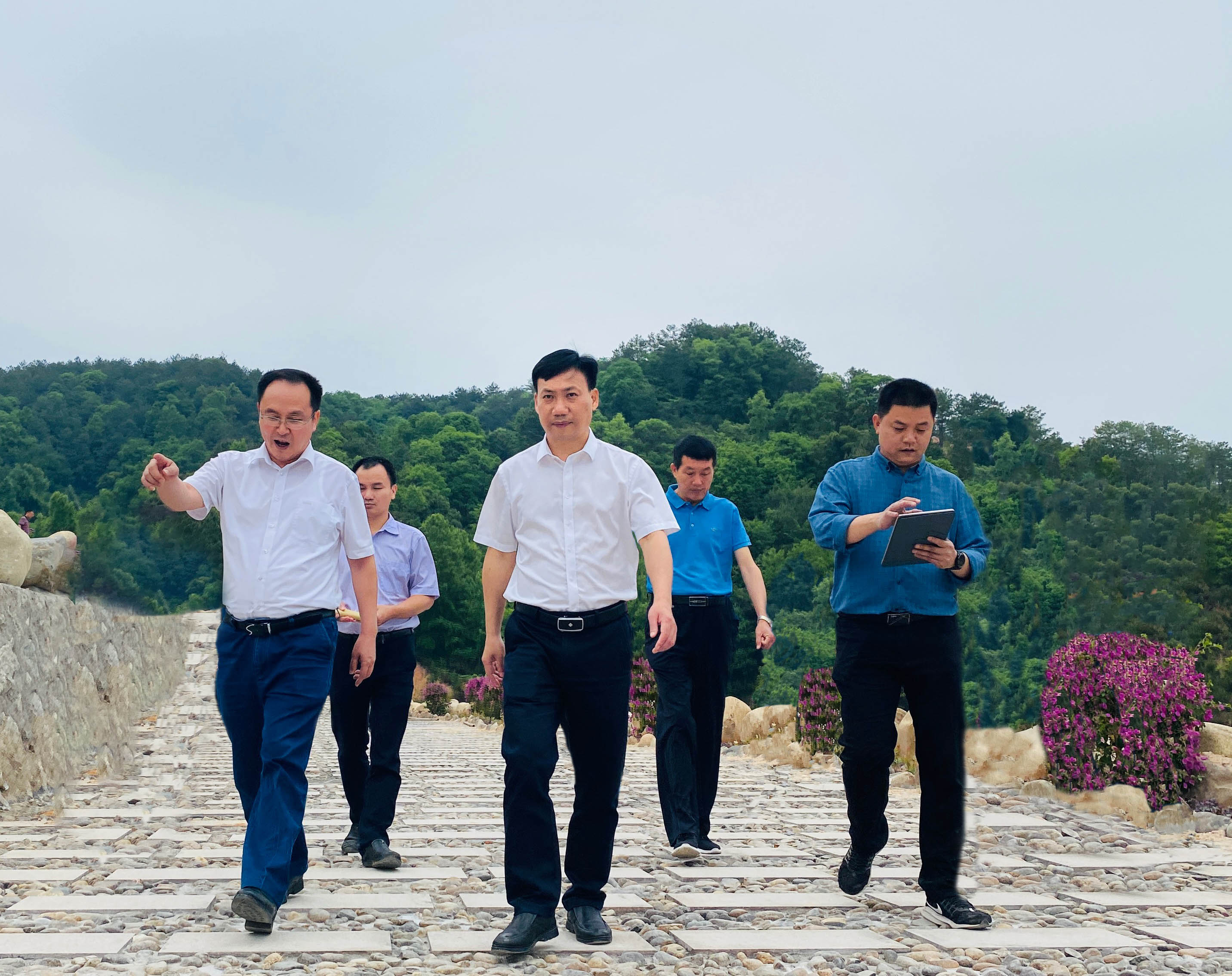 访福建省龙岩市永定区委书记陈荣水