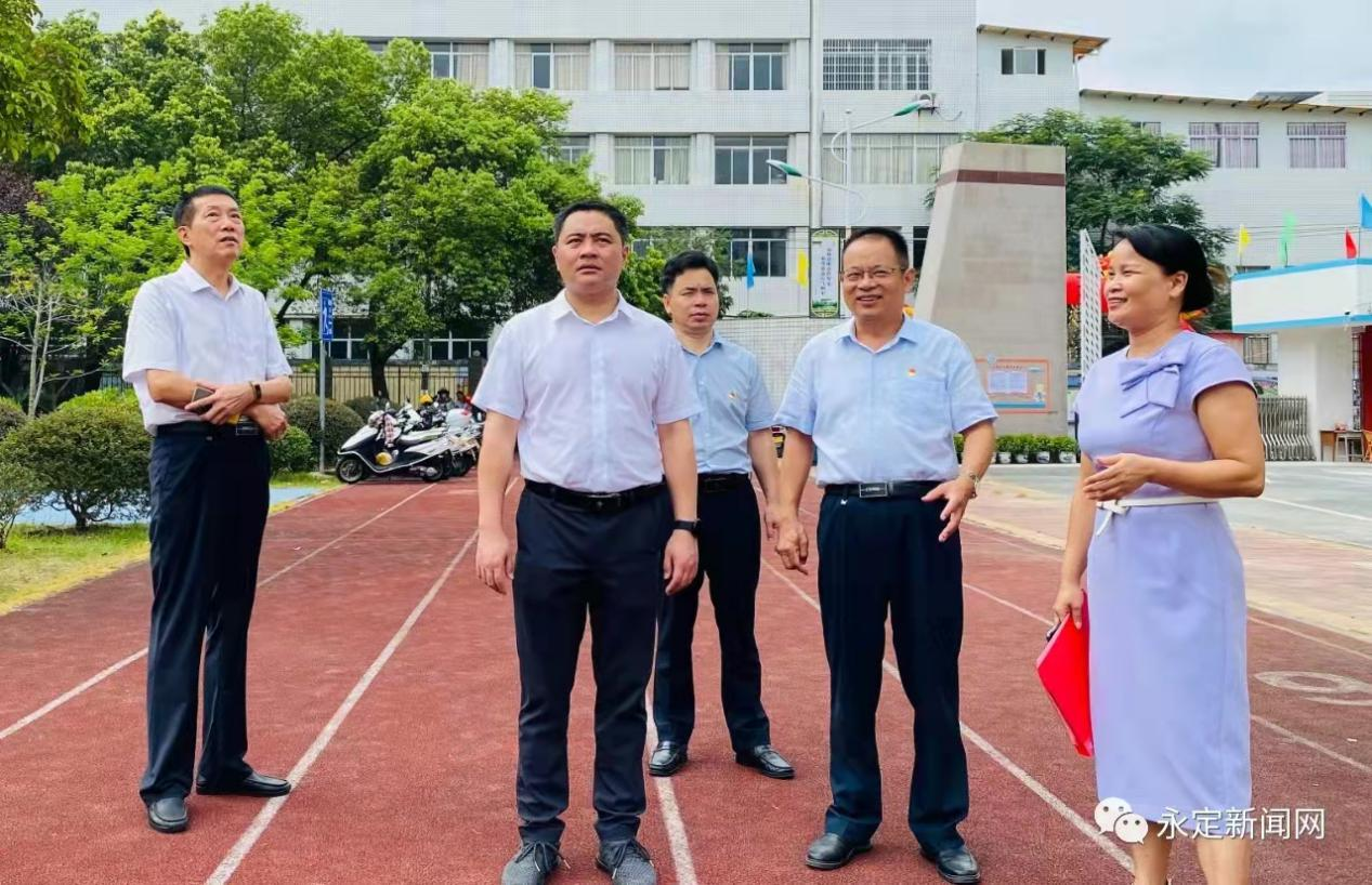 访谈丨区教育局党组书记局长赖朝江坚定信心奋进担当加快实现永定教育