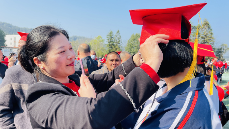 永定侨育中学举办高三18岁成人礼暨高考百日誓师大会